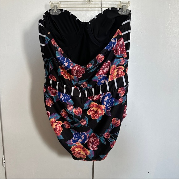 ModCloth Black and White Striped and Floral Print One Piece Bathing Suit Size L - Picture 4 of 6